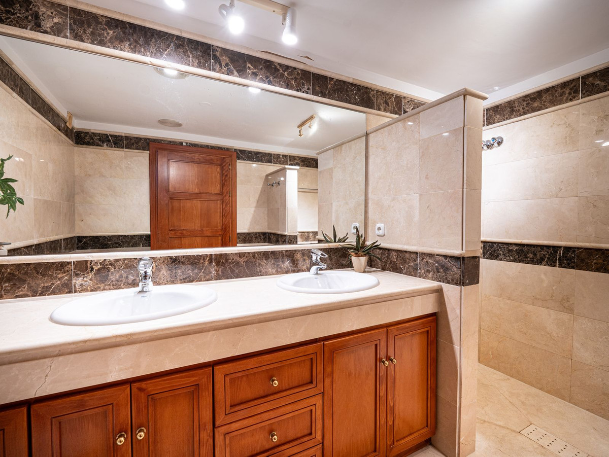 Vrijstaande Villa te koop in Aloha | 7 slaapkamers H5346514