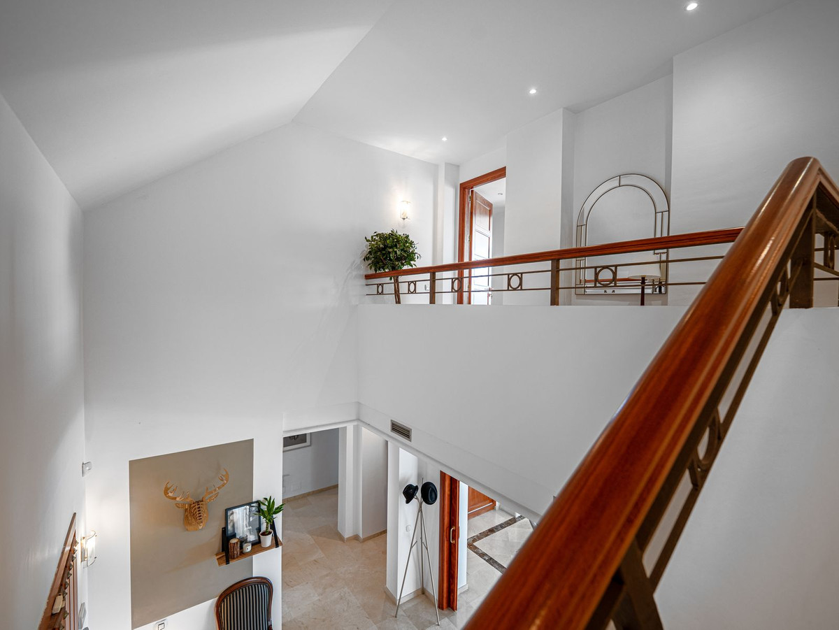 Vrijstaande Villa te koop in Aloha | 7 slaapkamers H5346514