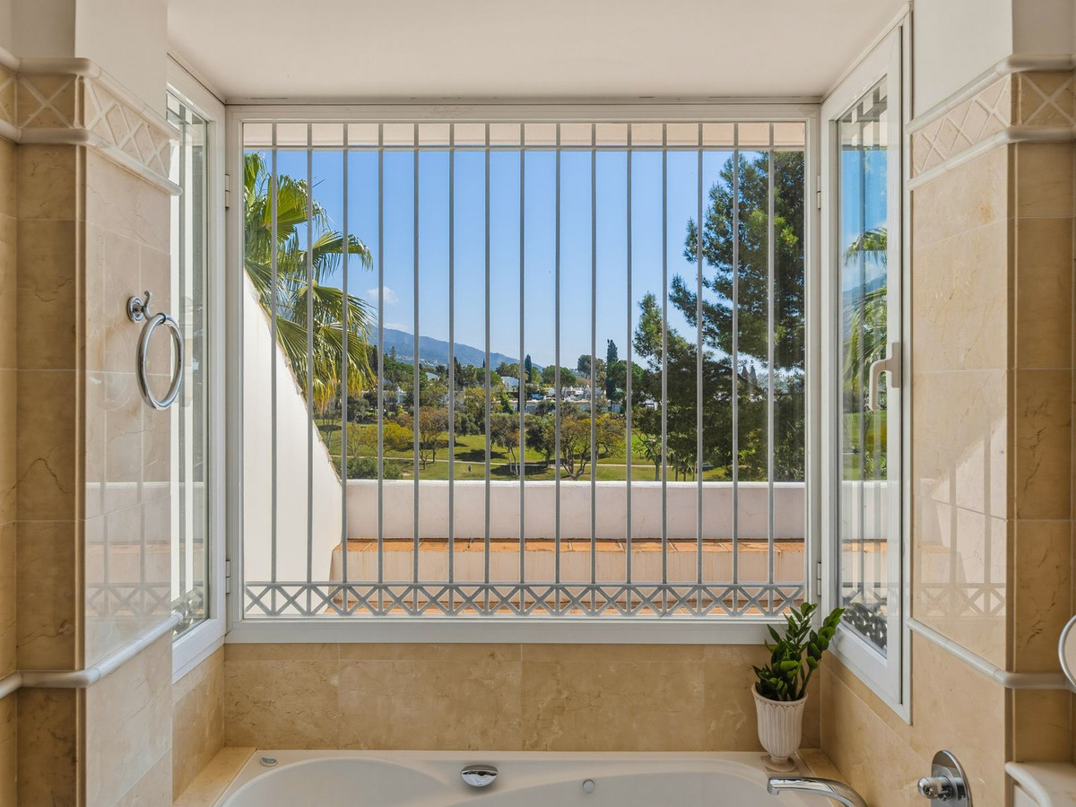 Vrijstaande Villa te koop in Aloha | 7 slaapkamers H5346514