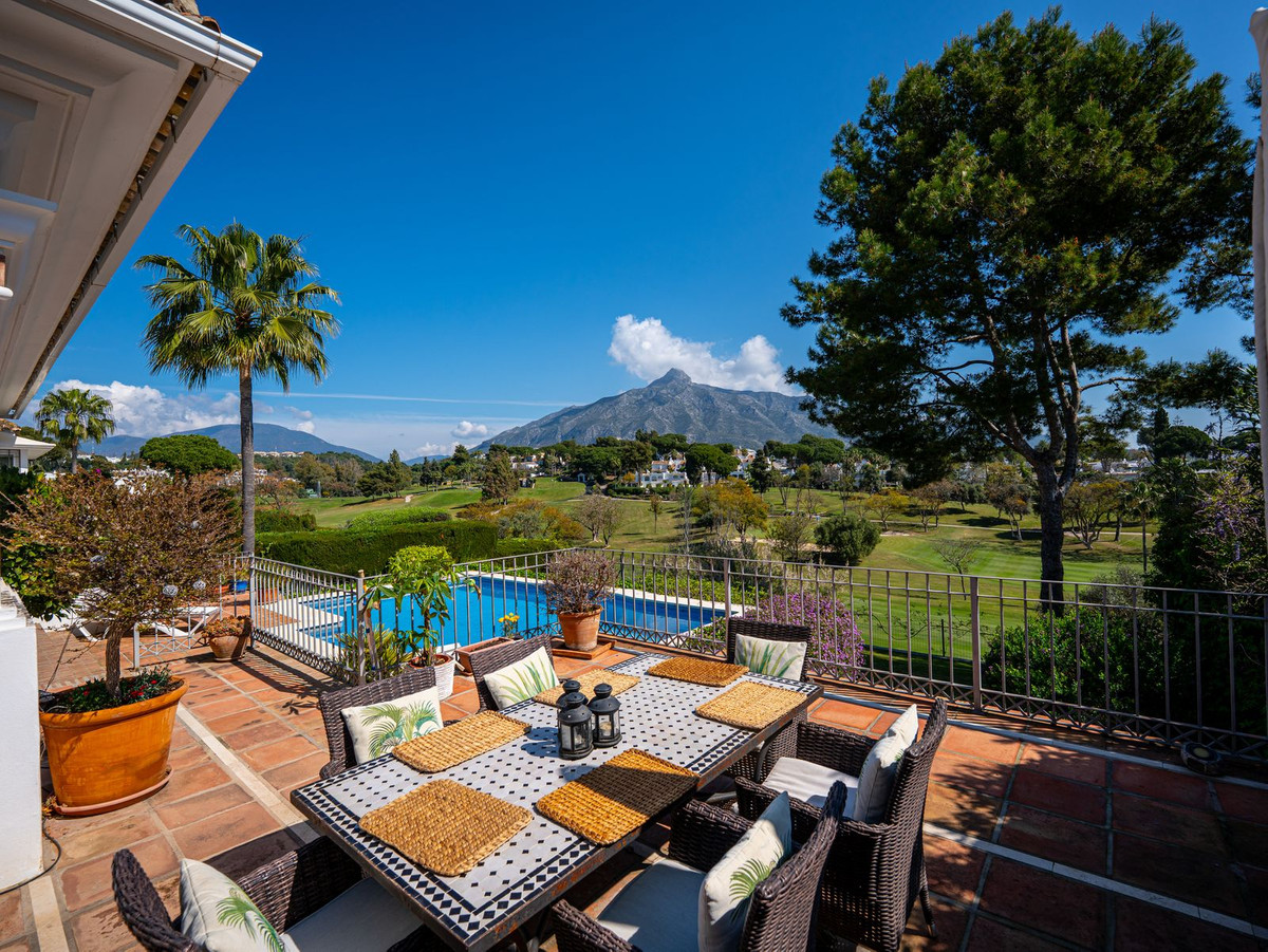 Vrijstaande Villa te koop in Aloha | 7 slaapkamers H5346514