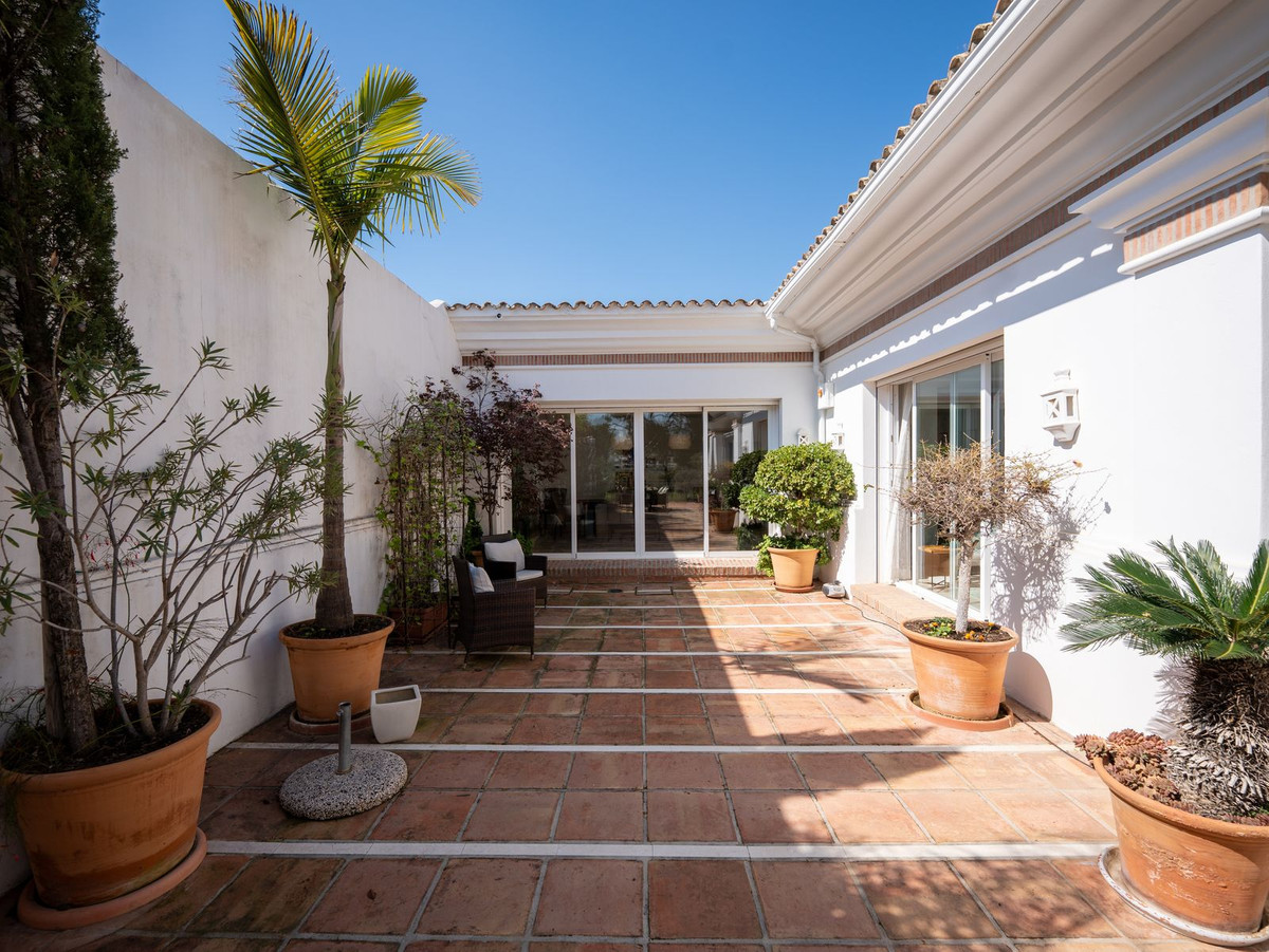 Vrijstaande Villa te koop in Aloha | 7 slaapkamers H5346514