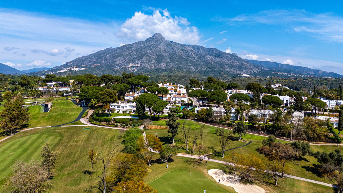 Vrijstaande Villa te koop in Aloha | 7 slaapkamers H5346514