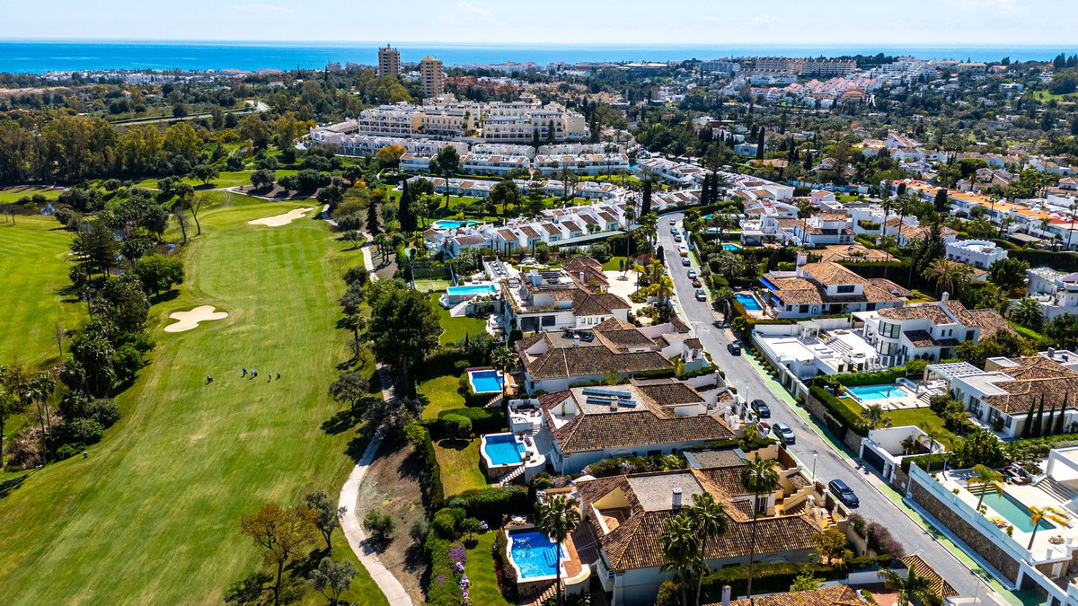 Vrijstaande Villa te koop in Aloha | 7 slaapkamers H5346514