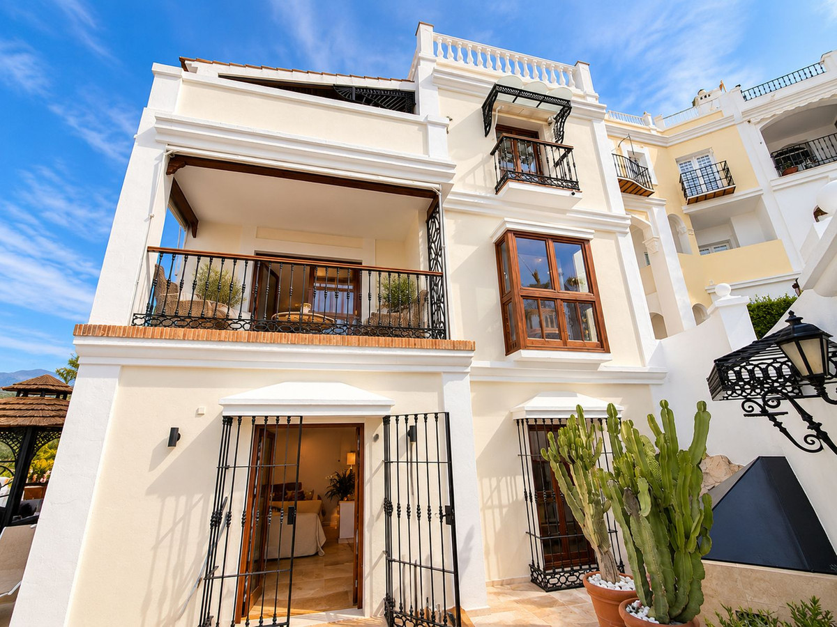 Huis te koop in Aloha | 4 slaapkamers H5515909