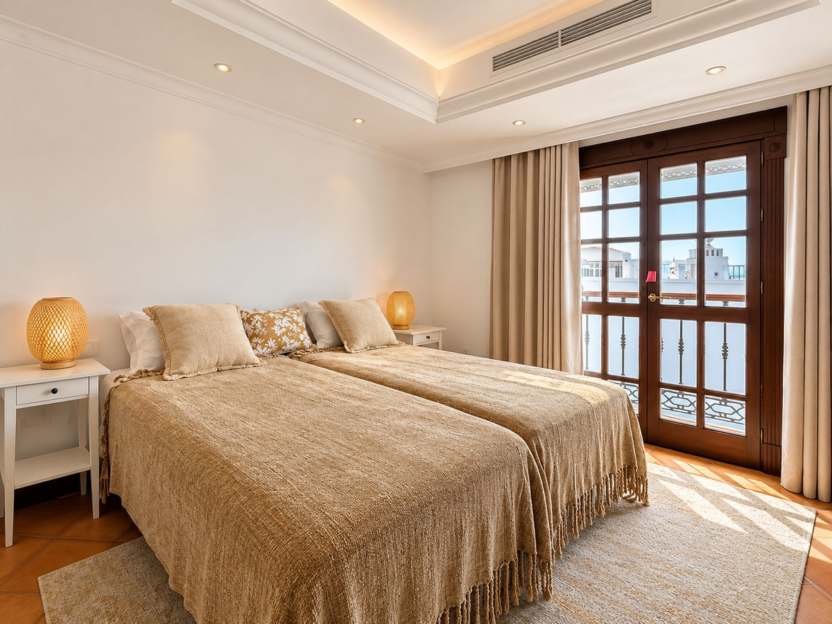 Huis te koop in Aloha | 4 slaapkamers H5515909