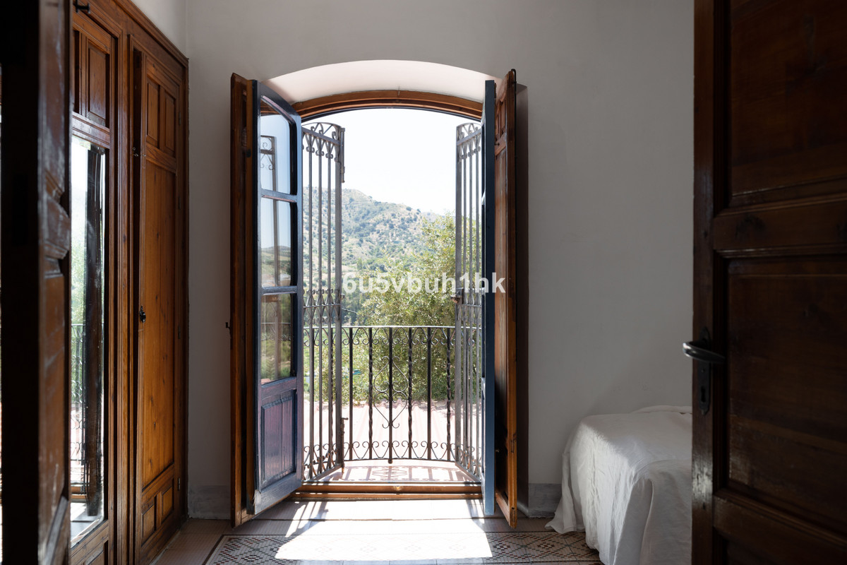 Finca - Cortijo in Alora-12