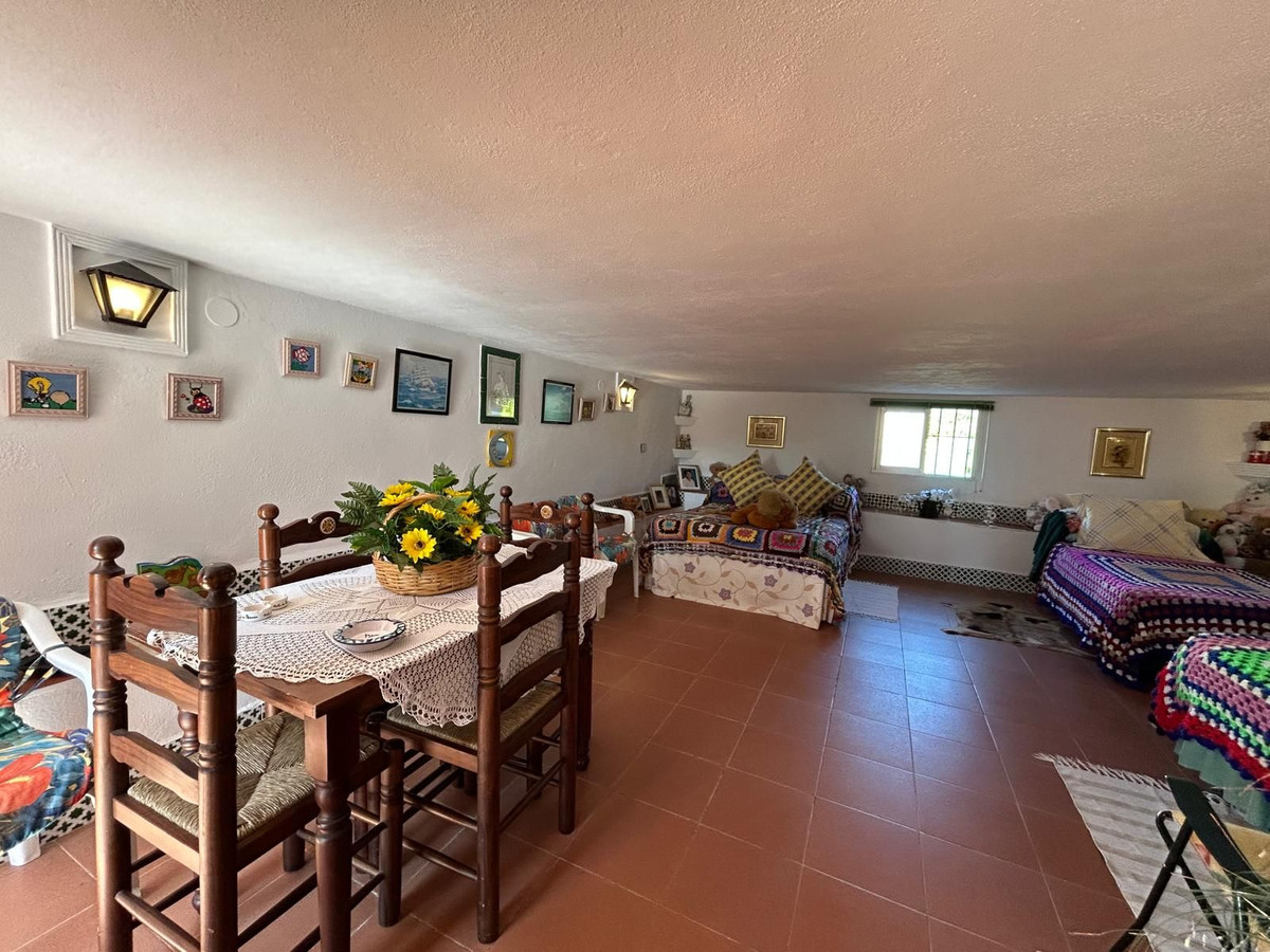 Detached Villa te koop in Alora | 2 slaapkamers H5044603