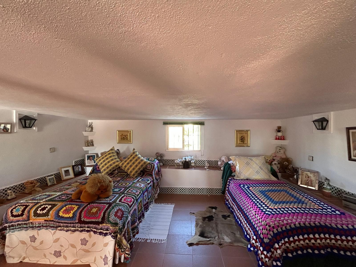 Detached Villa te koop in Alora | 2 slaapkamers H5044603