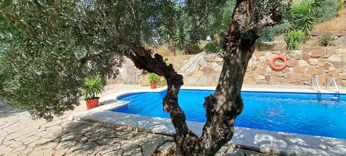 Finca - Cortijo te koop in Alora | 5 slaapkamers H5061406