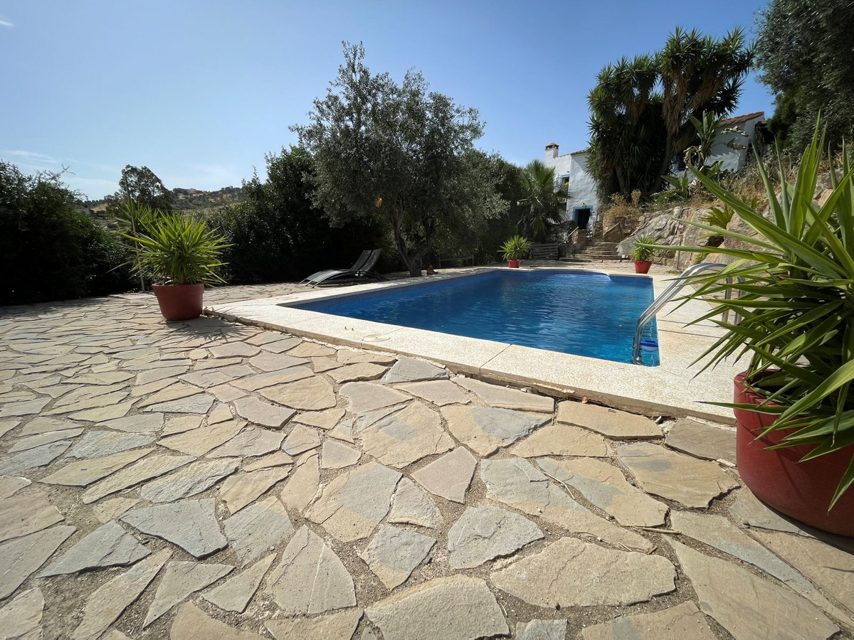 Finca - Cortijo te koop in Alora | 5 slaapkamers H5061406