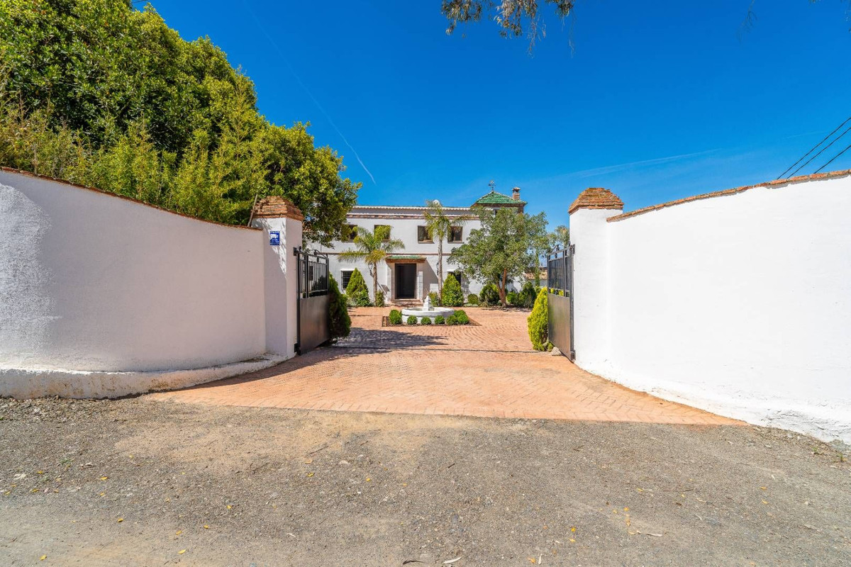 Finca - Cortijo te koop in Alora | 10 slaapkamers H5062984