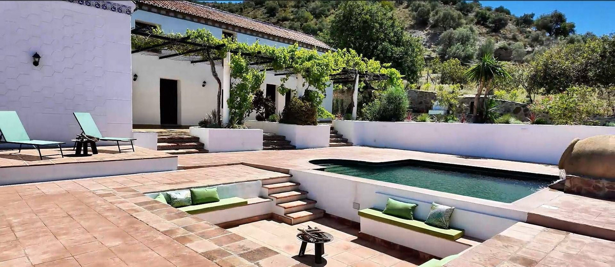 Finca - Cortijo te koop in Alora | 10 slaapkamers H5062984