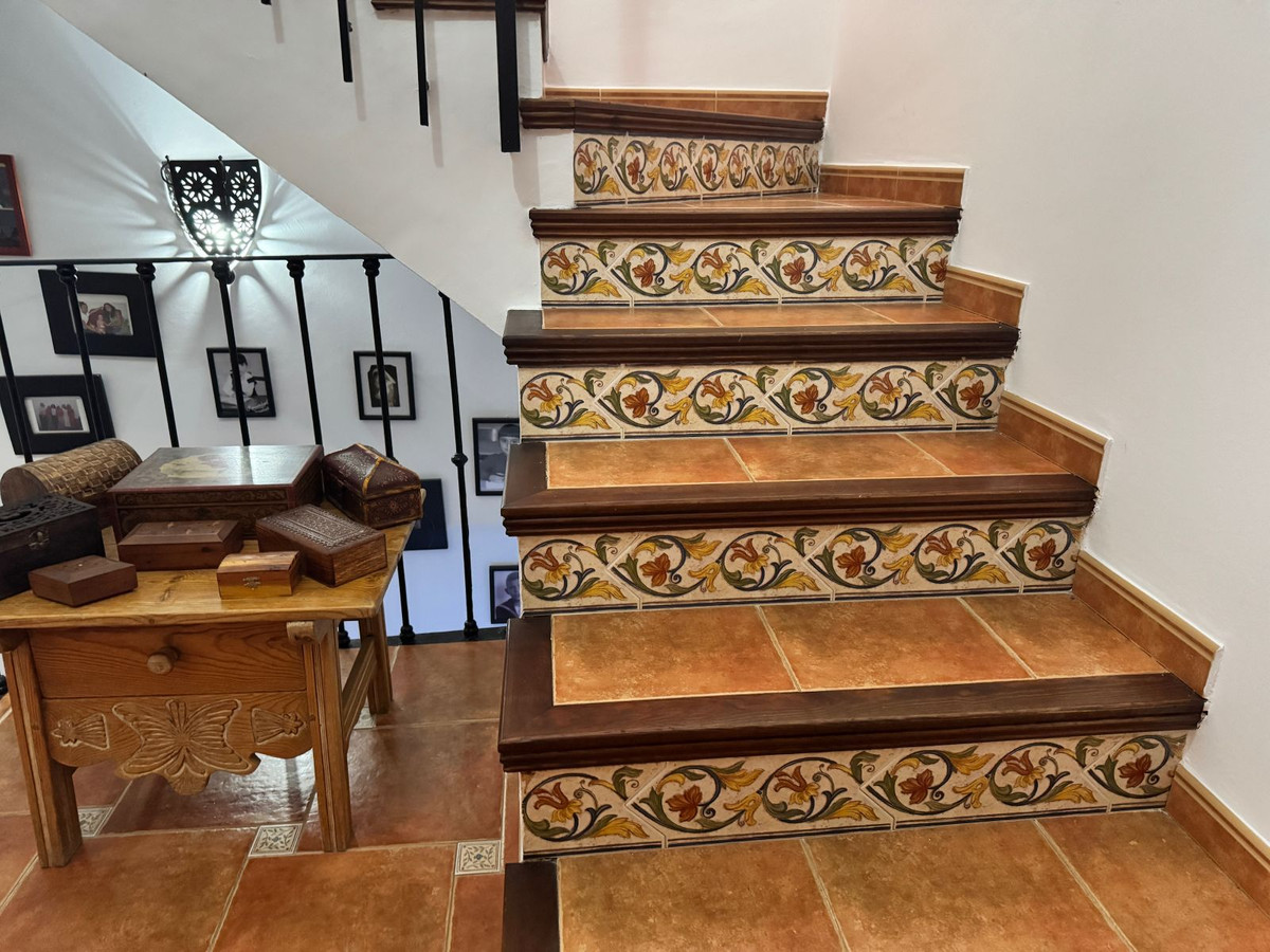 Geschakelde Woning te koop in Alora | 4 slaapkamers H5073259