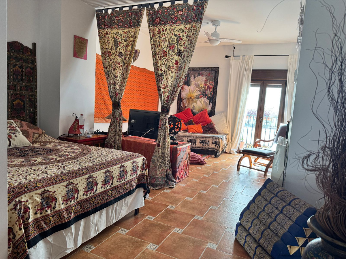 Geschakelde Woning te koop in Alora | 4 slaapkamers H5073259