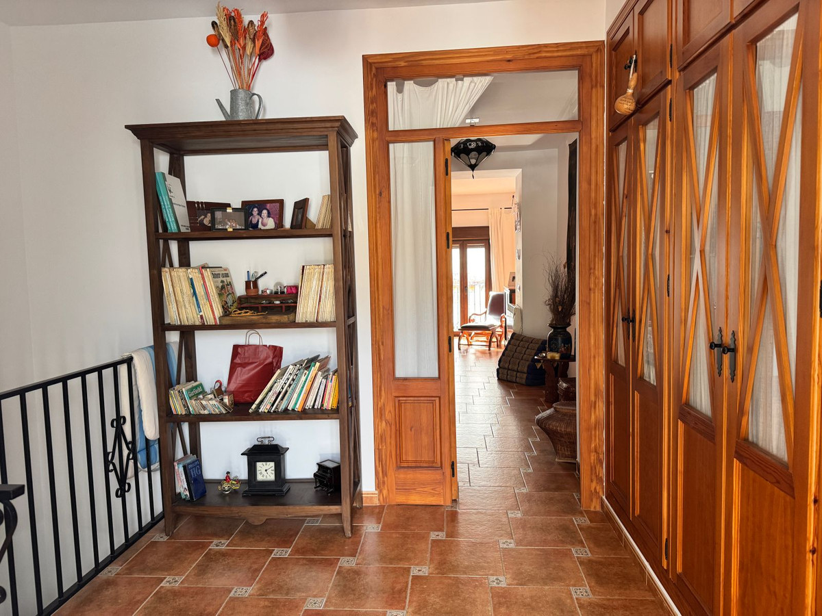 Geschakelde Woning te koop in Alora | 4 slaapkamers H5073259
