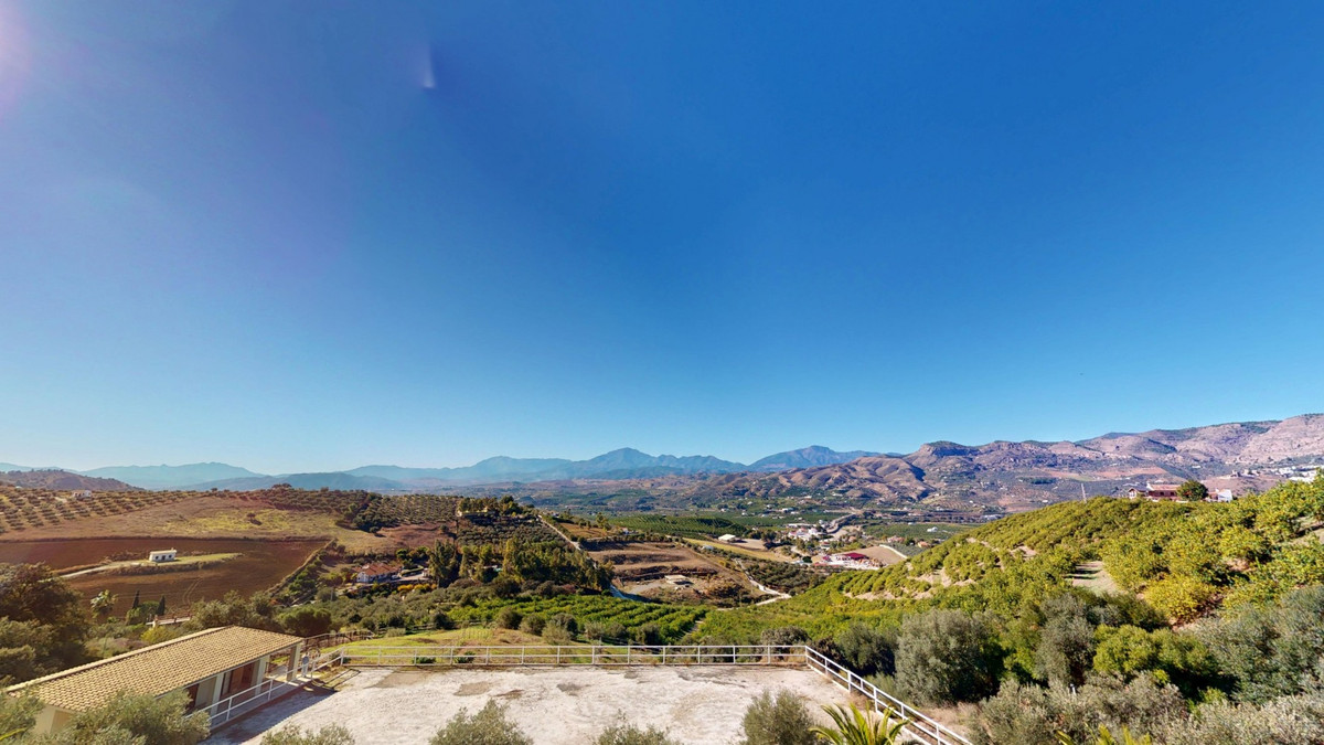 Vrijstaande Villa te koop in Alora | 4 slaapkamers H5255149