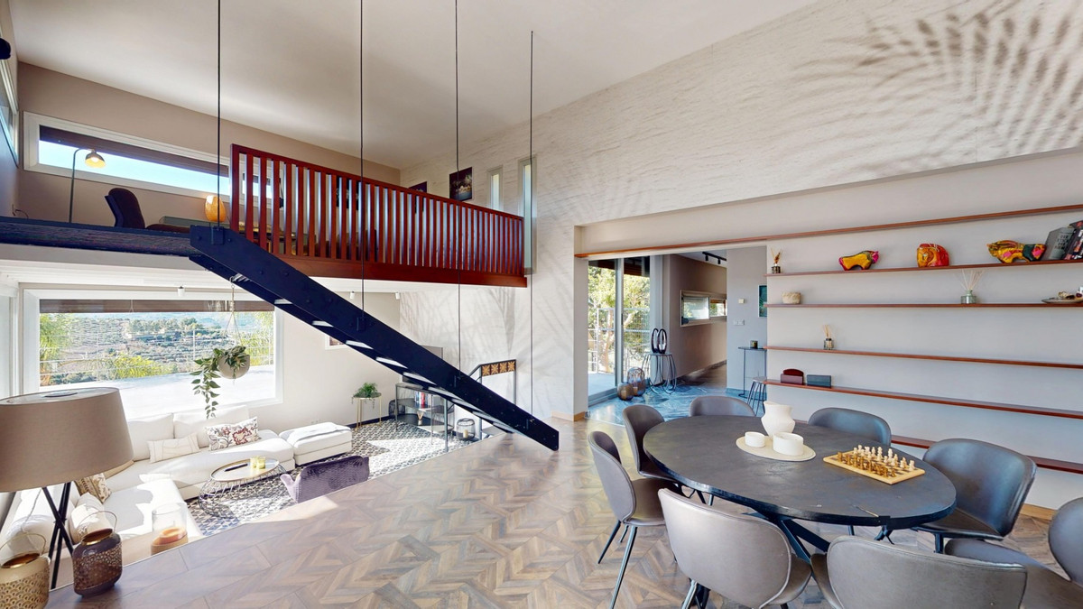 Vrijstaande Villa te koop in Alora | 4 slaapkamers H5255149