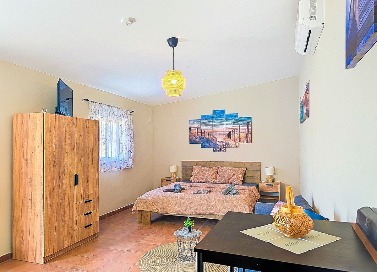 Vrijstaande Villa te koop in Alora | 6 slaapkamers H5286562