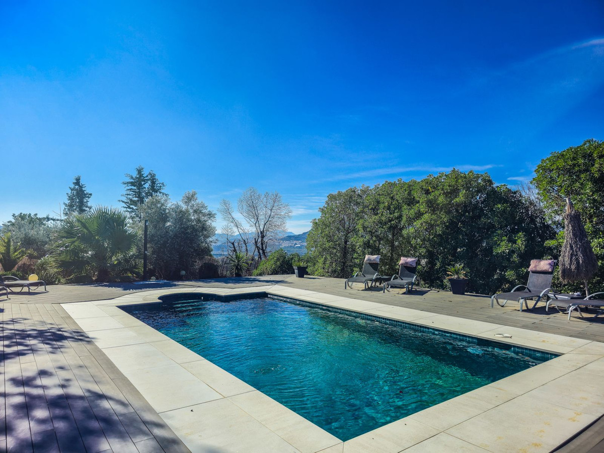 Vrijstaande Villa te koop in Alora | 6 slaapkamers H5286562