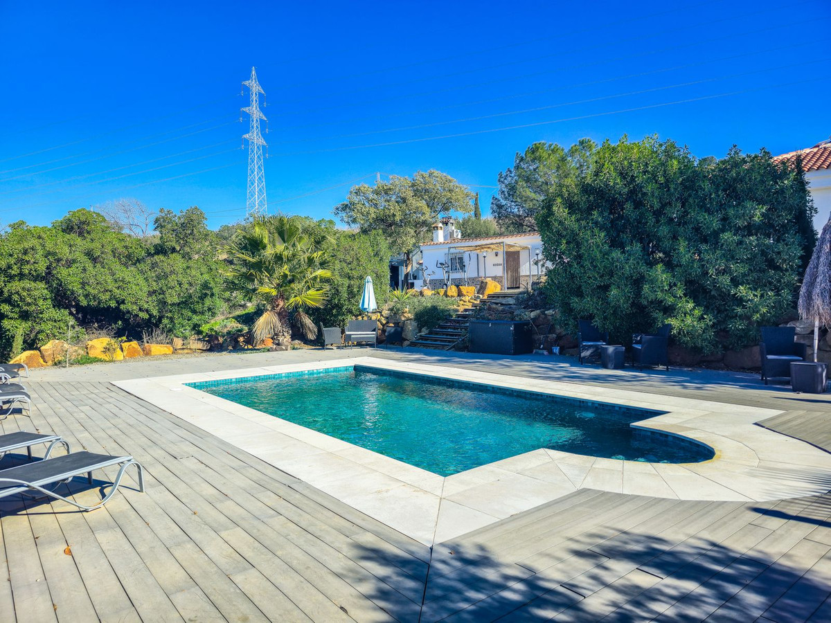 Vrijstaande Villa te koop in Alora | 6 slaapkamers H5286562