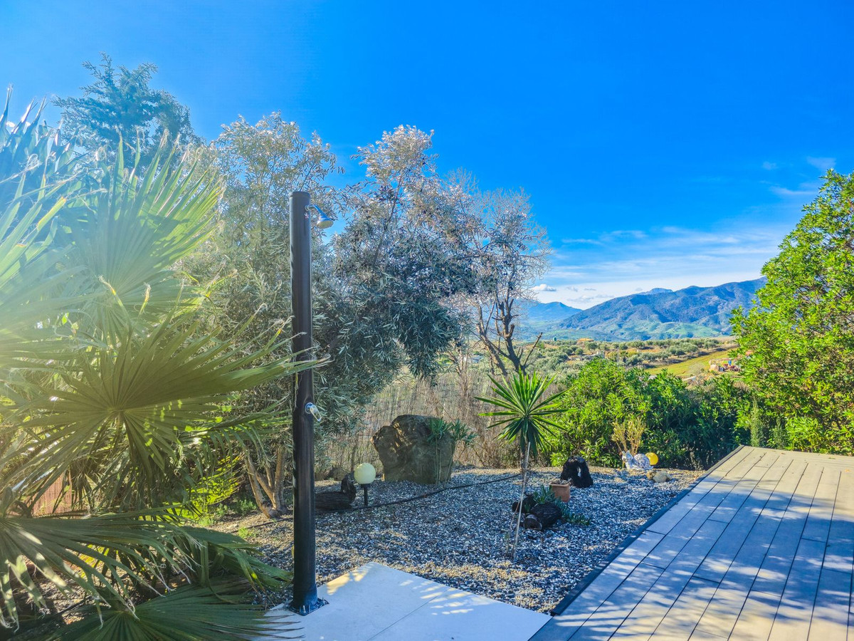 Vrijstaande Villa te koop in Alora | 6 slaapkamers H5286562