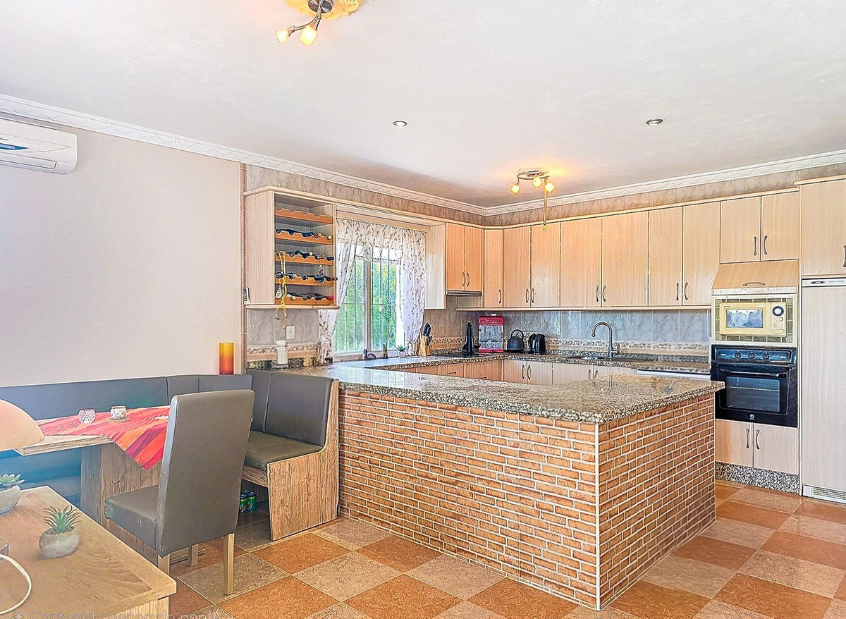 Vrijstaande Villa te koop in Alora | 6 slaapkamers H5286562