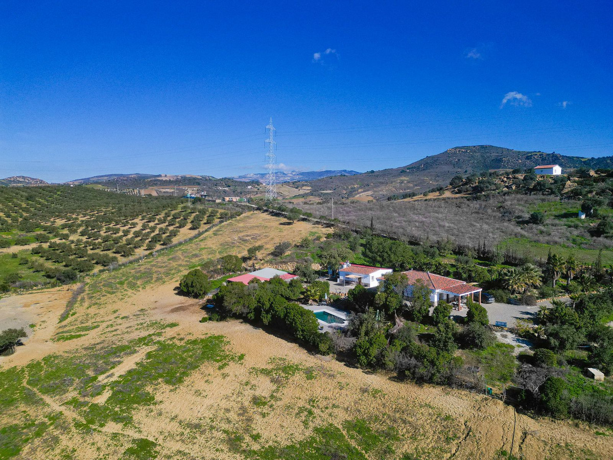 Vrijstaande Villa te koop in Alora | 6 slaapkamers H5286562