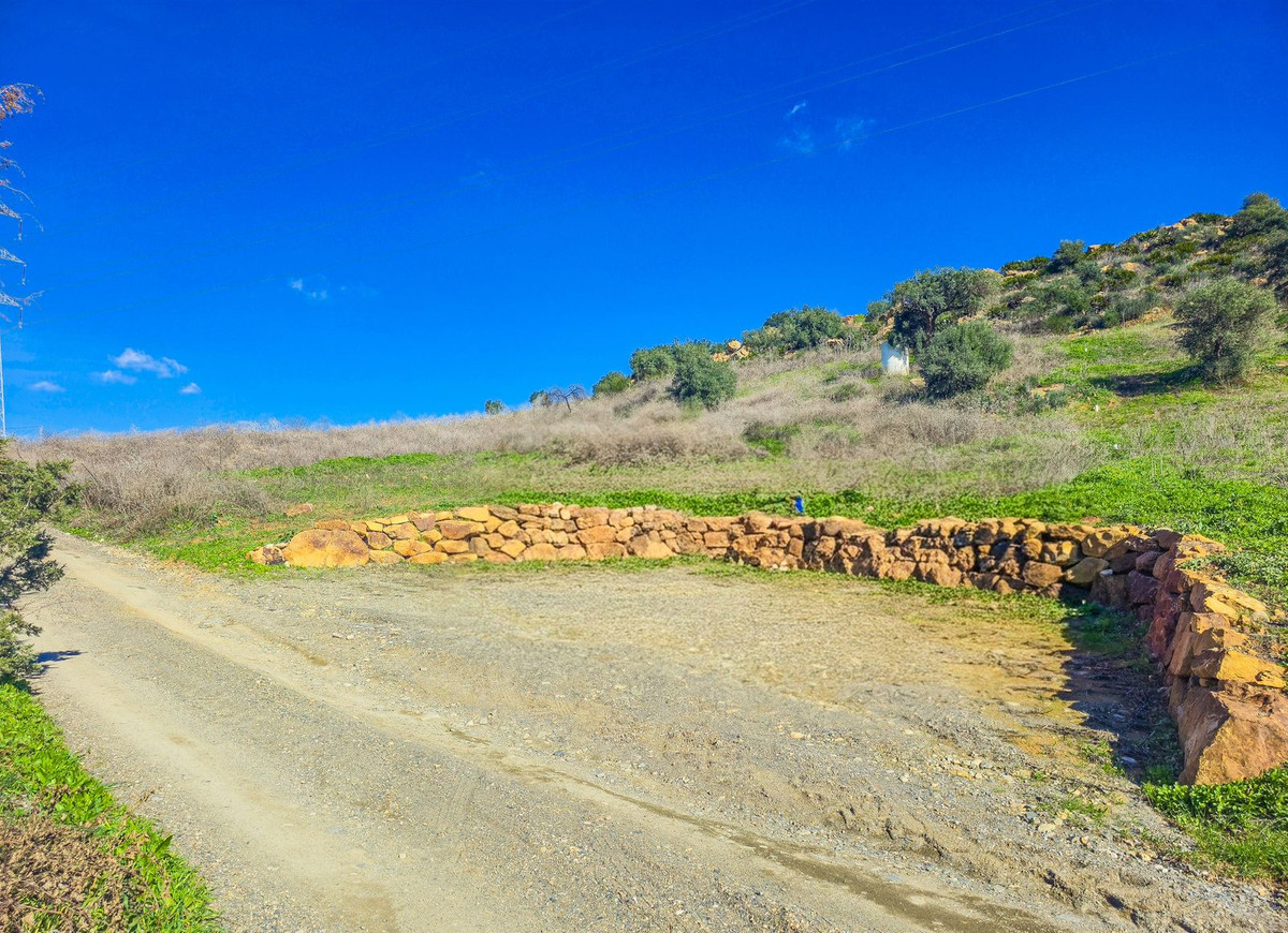 Vrijstaande Villa te koop in Alora | 6 slaapkamers H5286562