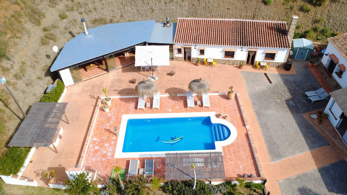 Vrijstaande Villa te koop in Alora | 6 slaapkamers H5321080