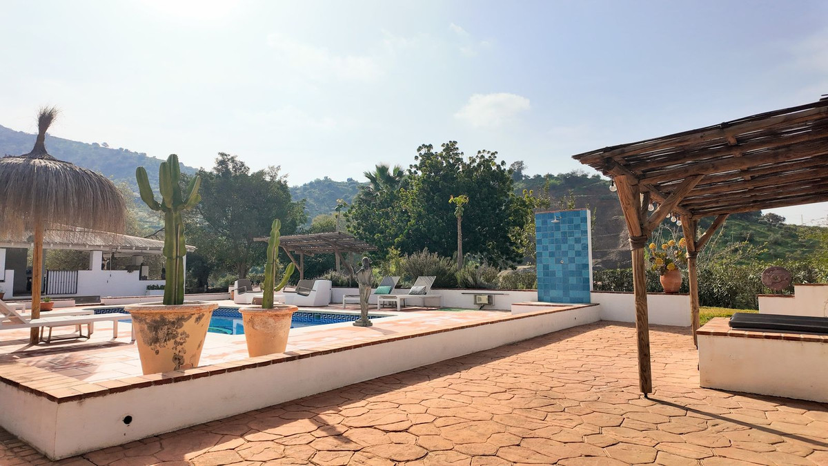 Vrijstaande Villa te koop in Alora | 6 slaapkamers H5321080