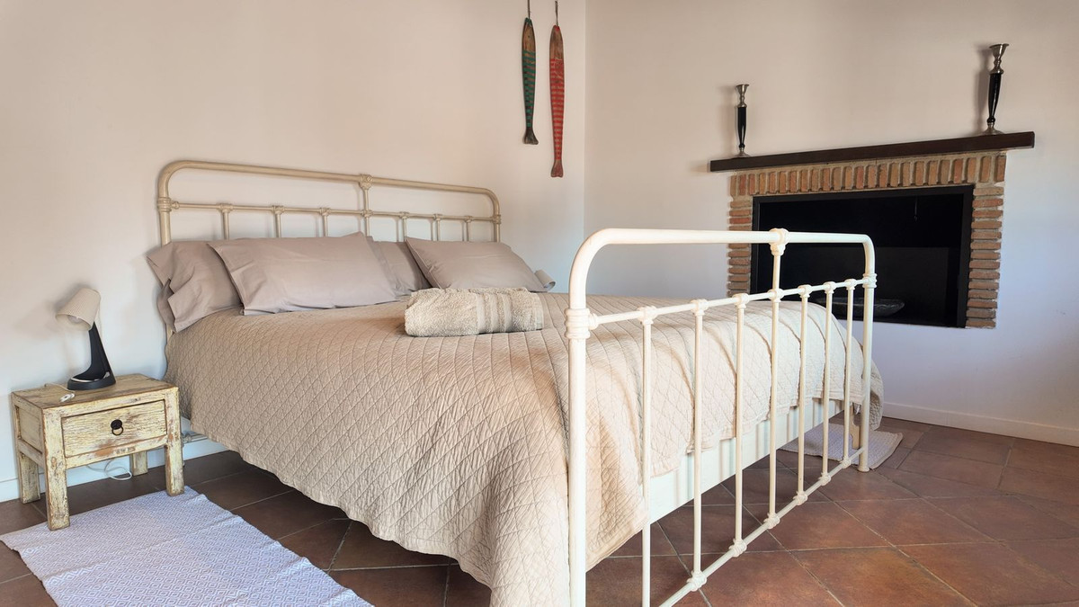 Vrijstaande Villa te koop in Alora | 6 slaapkamers H5321080