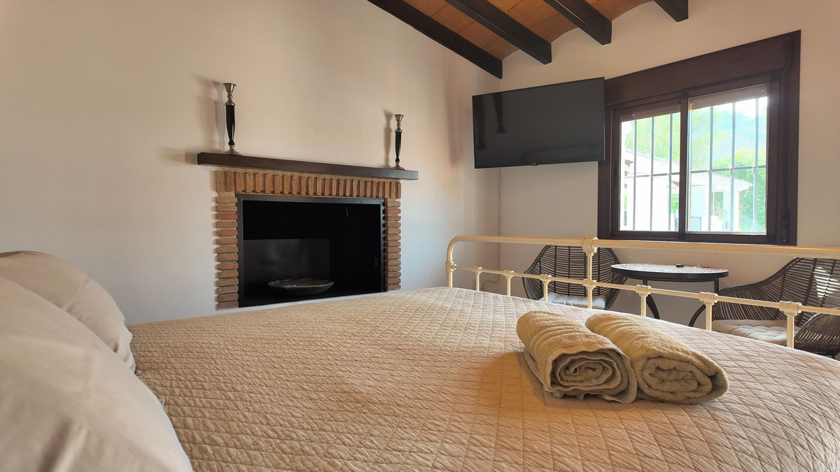 Vrijstaande Villa te koop in Alora | 6 slaapkamers H5321080