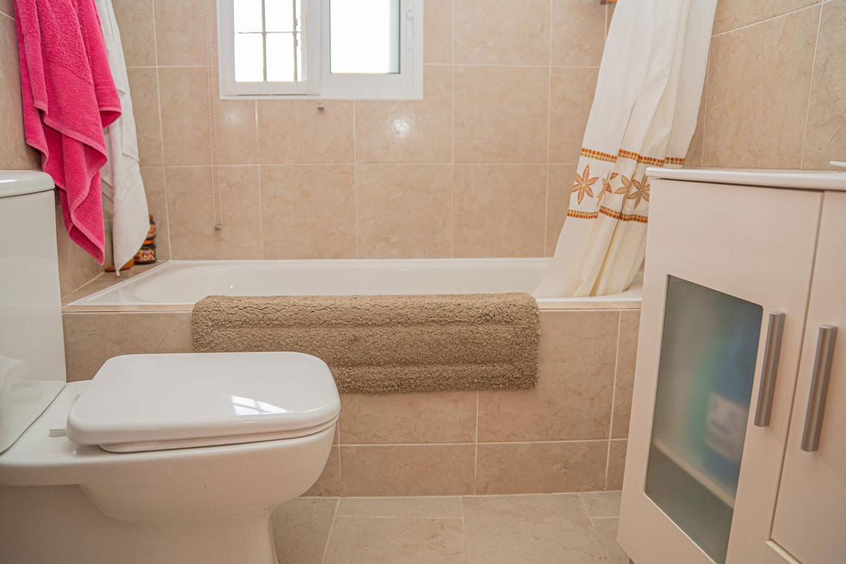 Appartement te koop in Alora | 2 slaapkamers H5448145
