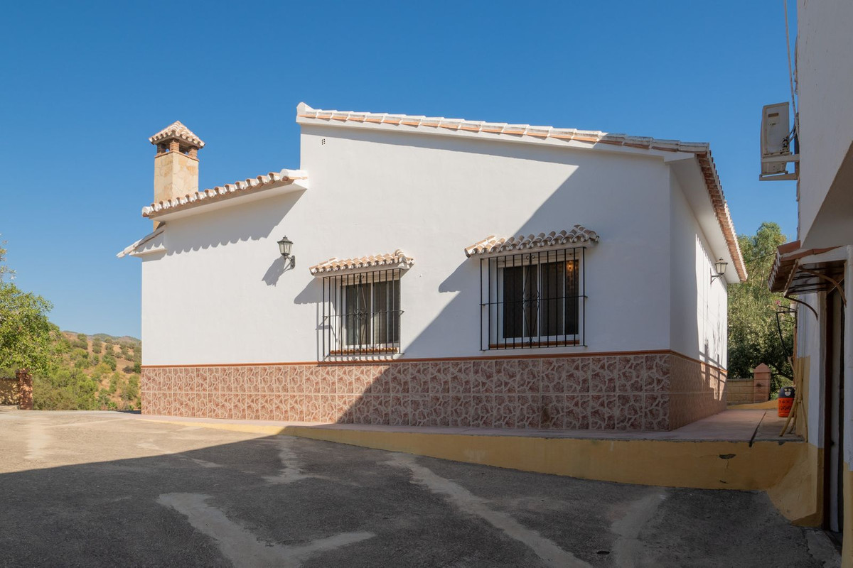 Finca - Cortijo te koop in Alora | 3 slaapkamers H5465359