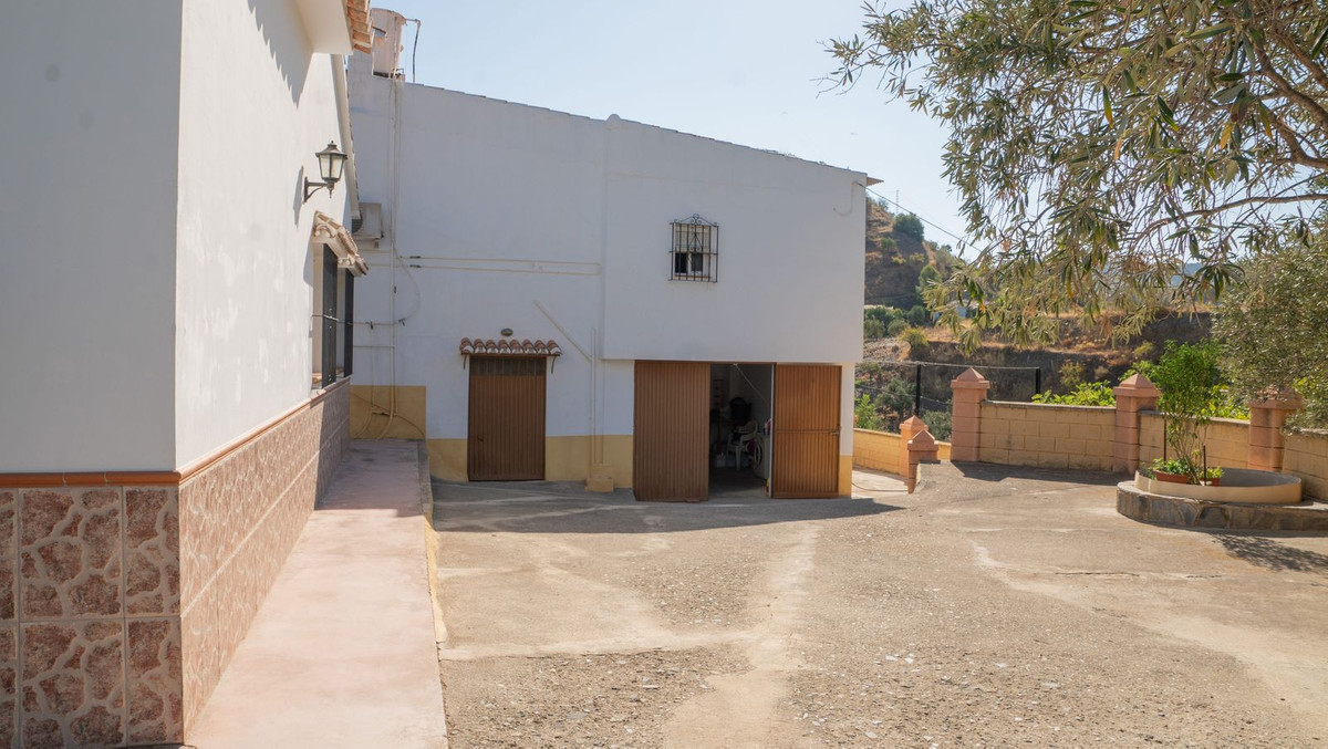 Finca - Cortijo te koop in Alora | 3 slaapkamers H5465359