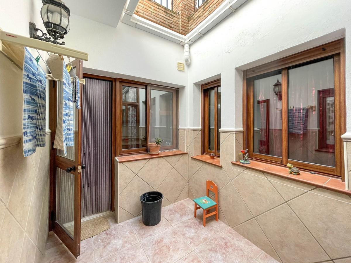 Geschakelde Woning in Alozaina-18