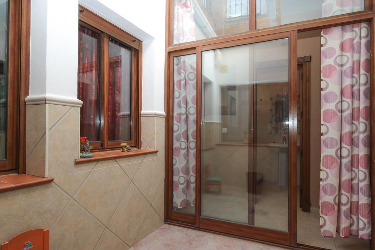 Geschakelde Woning in Alozaina-26