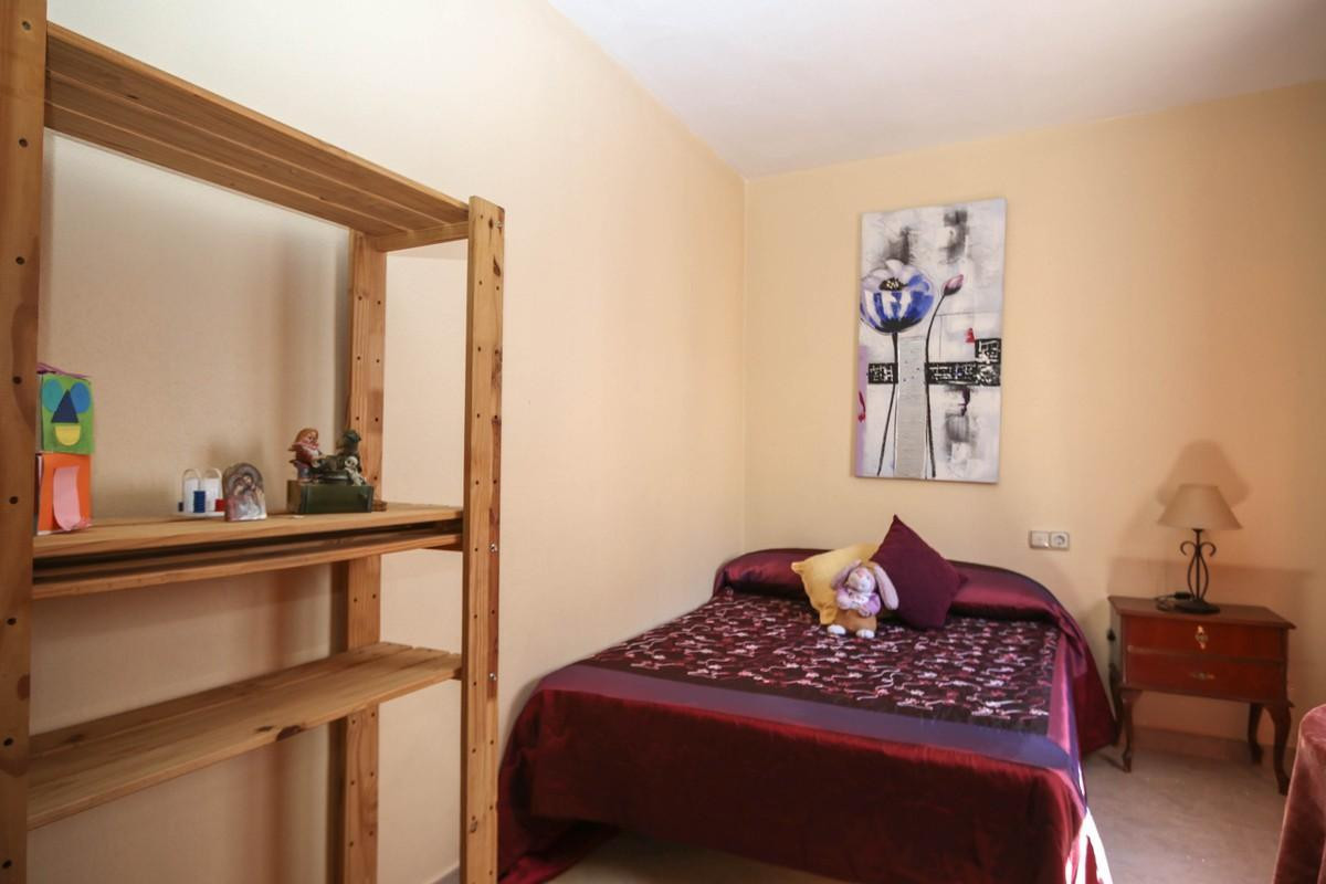Geschakelde Woning in Alozaina-9
