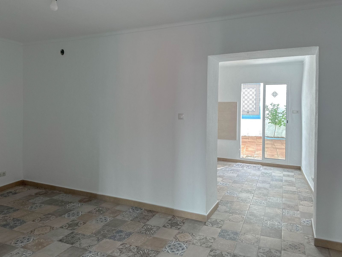 Geschakelde Woning in Alozaina-11
