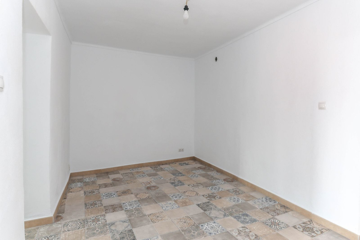 Geschakelde Woning in Alozaina-13