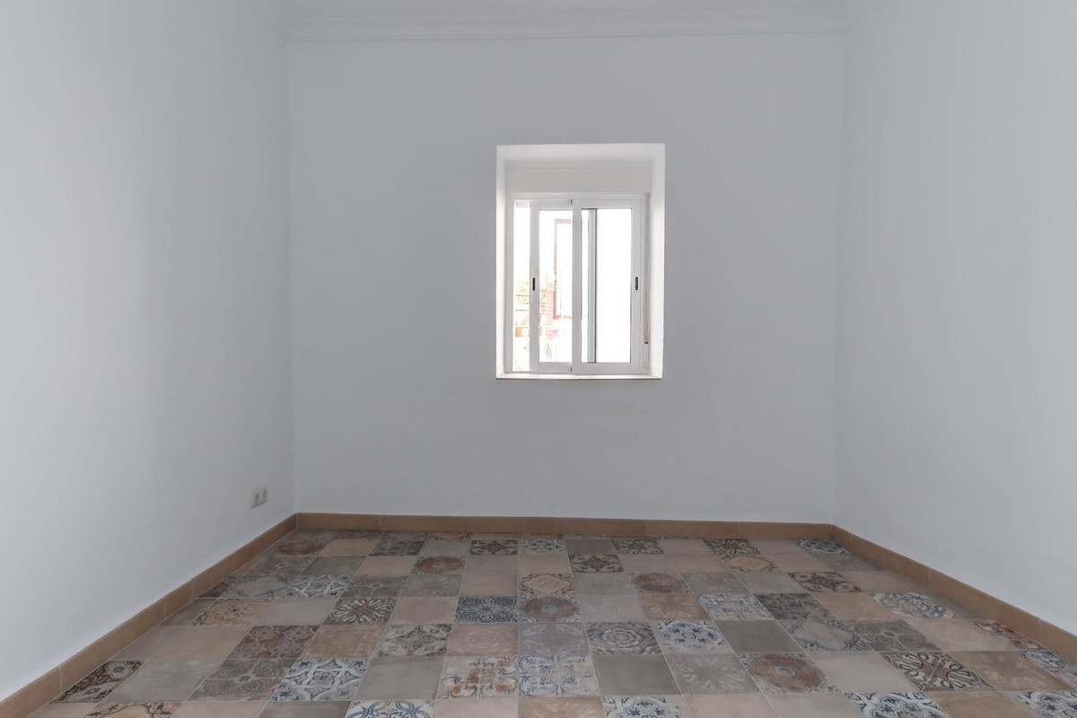 Geschakelde Woning in Alozaina-14
