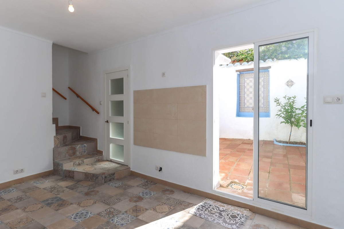 Geschakelde Woning in Alozaina-23