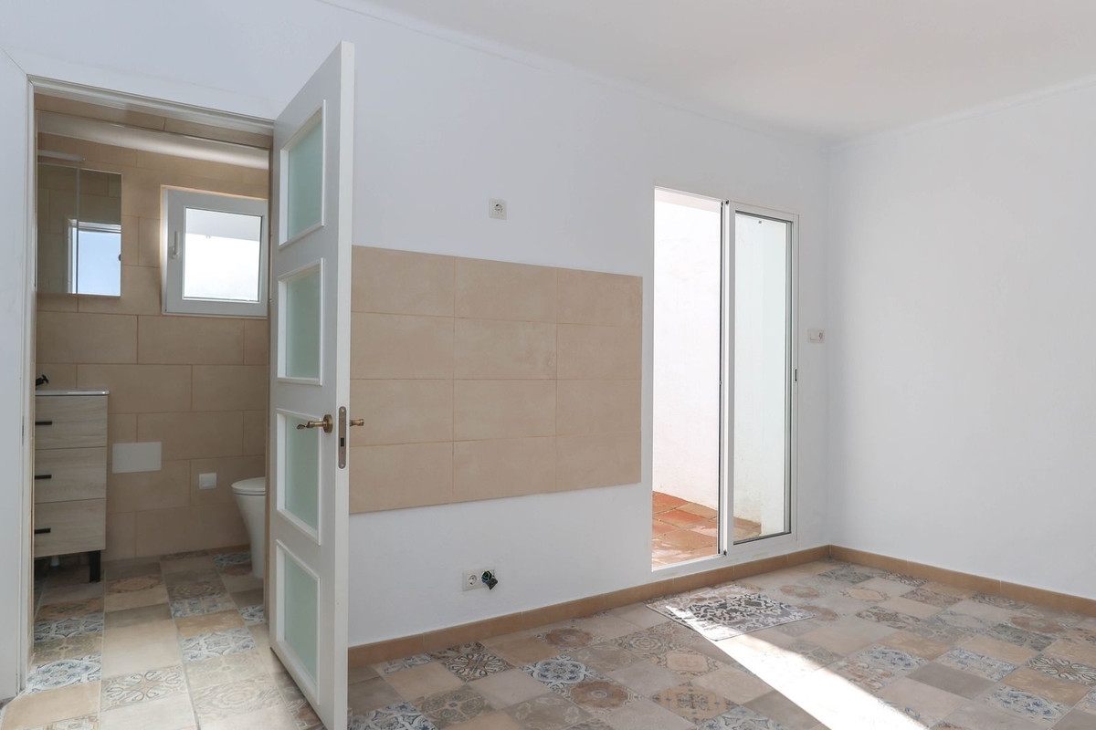 Geschakelde Woning in Alozaina-24