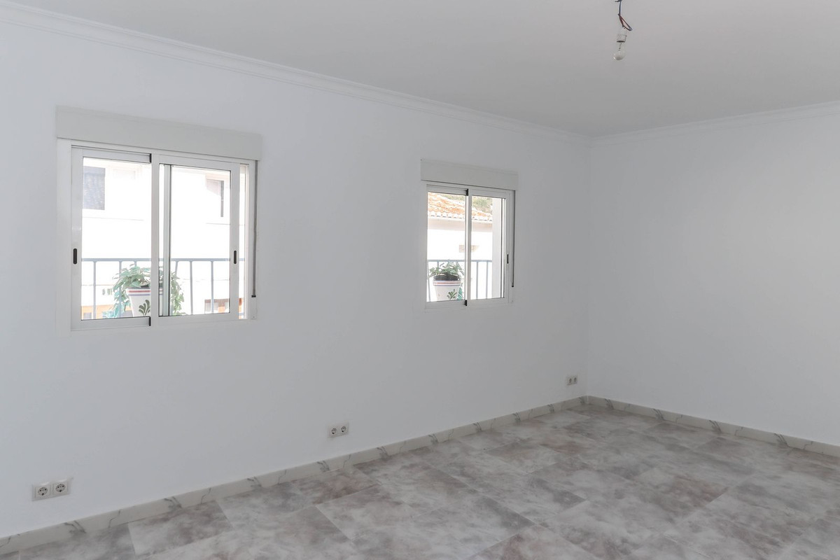 Geschakelde Woning in Alozaina-35