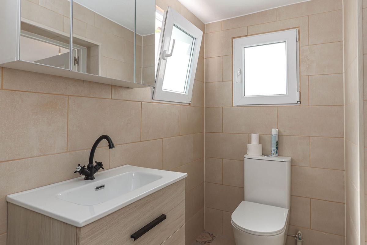 Geschakelde Woning in Alozaina-9