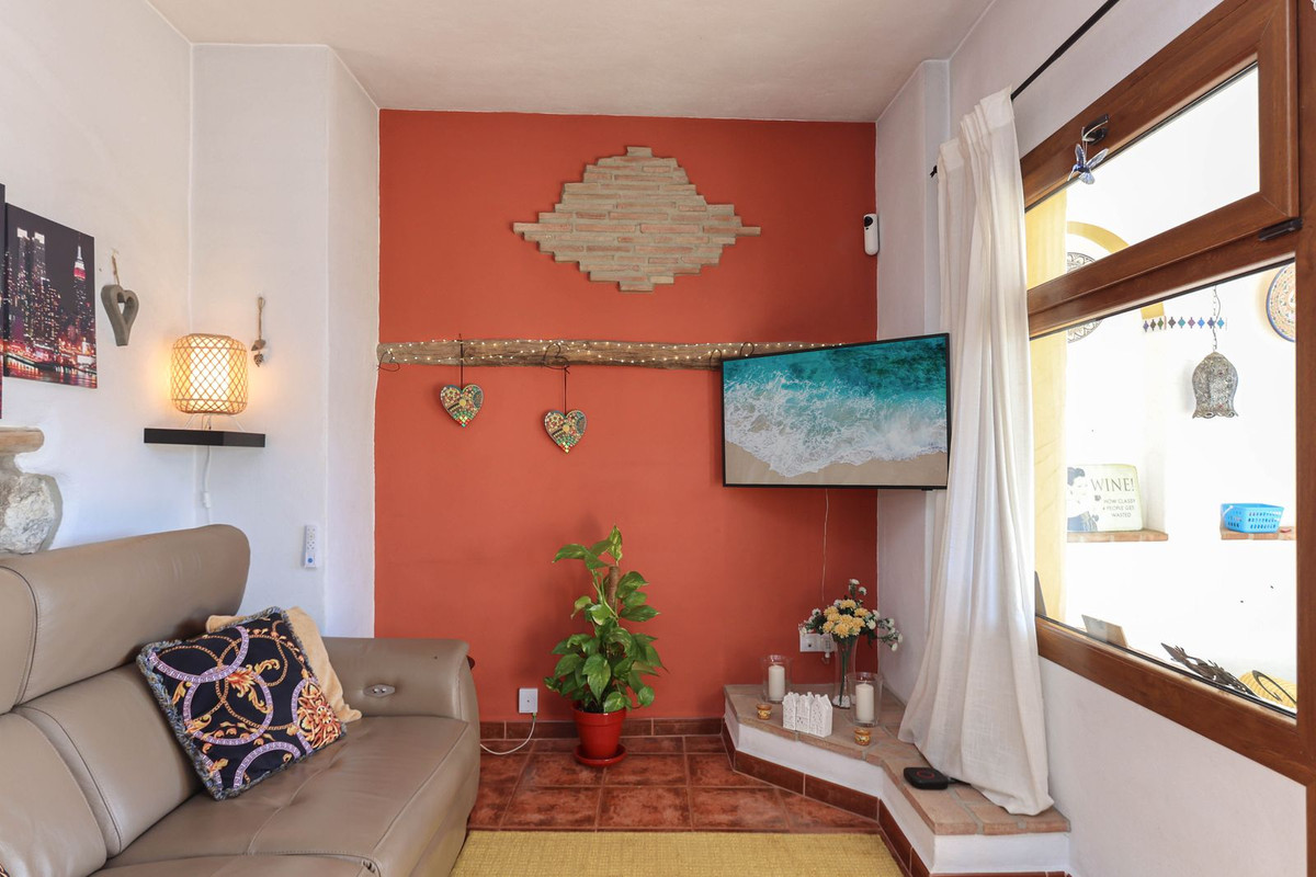 Geschakelde Woning in Alozaina-11