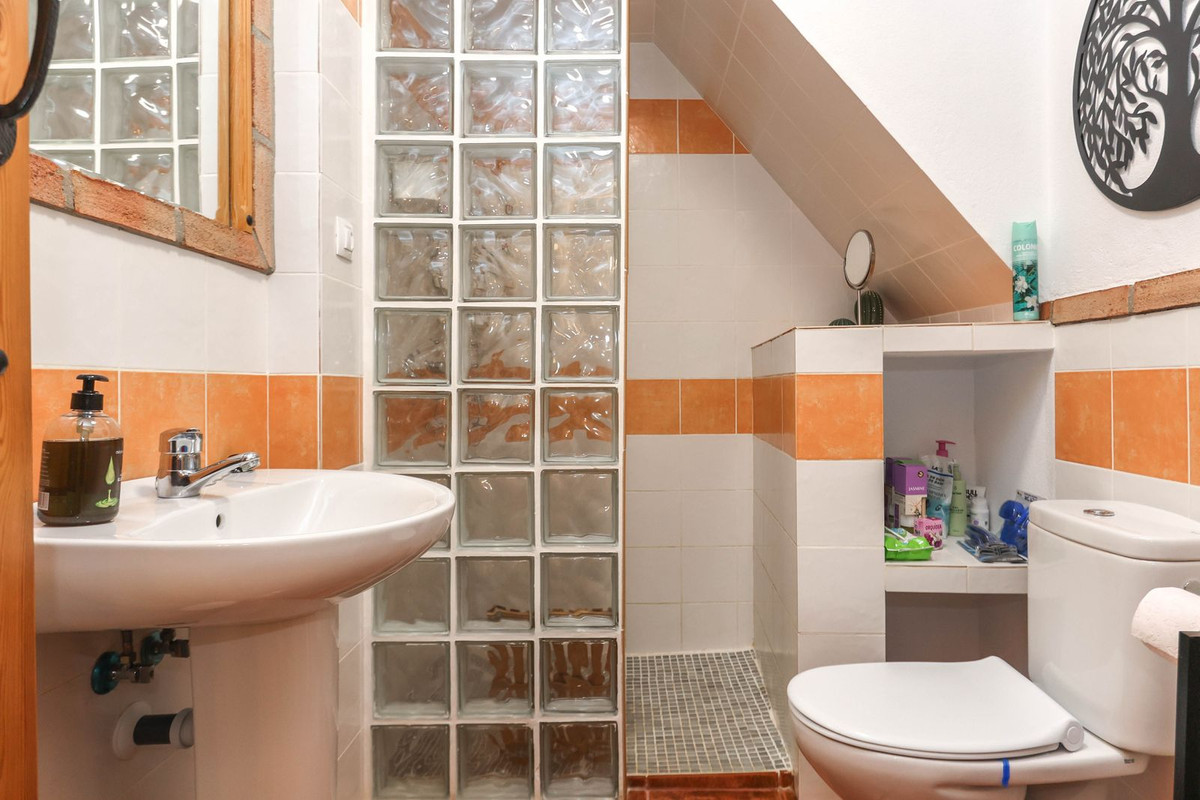 Geschakelde Woning in Alozaina-31