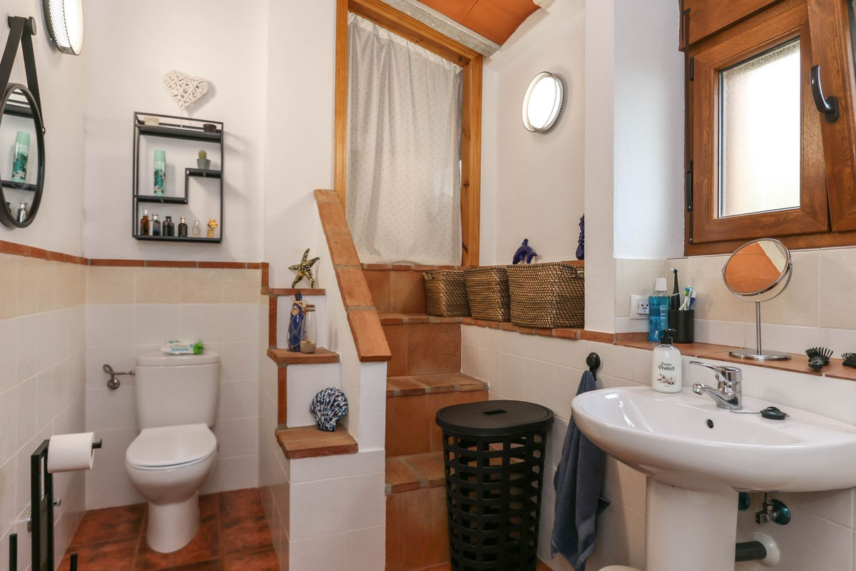 Geschakelde Woning in Alozaina-46