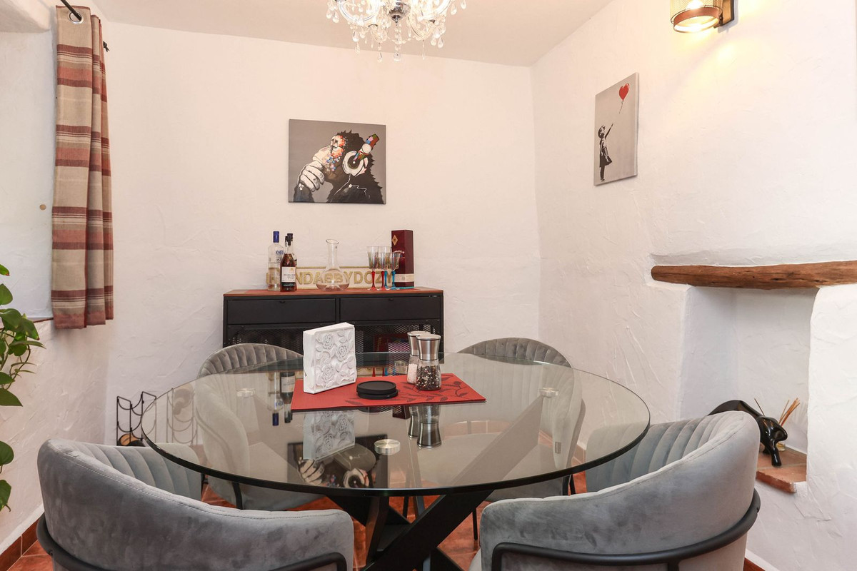 Geschakelde Woning in Alozaina-7
