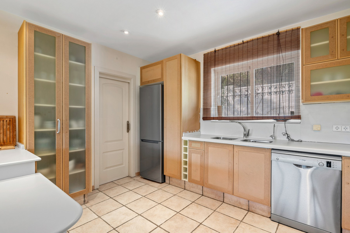 Property main view 44